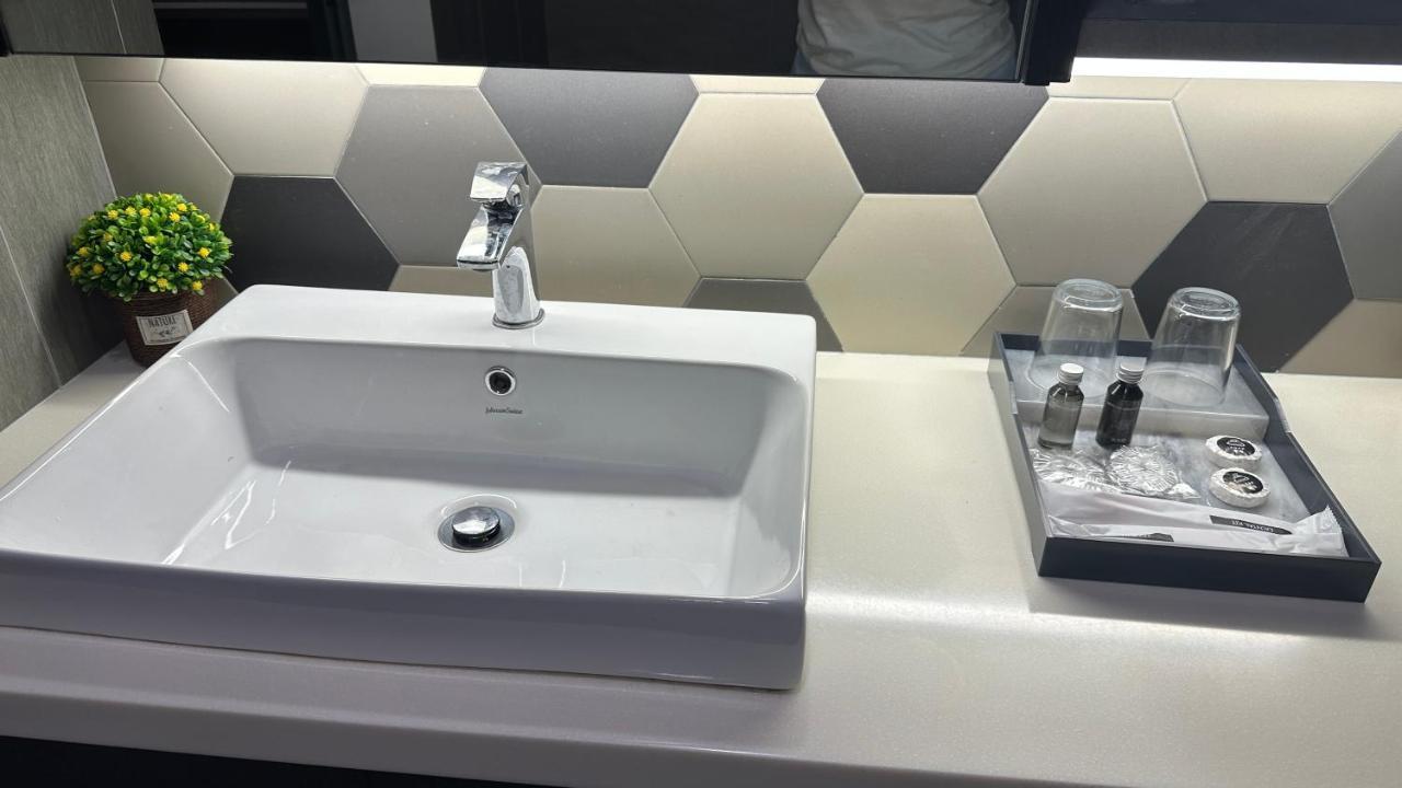 Ceylonz Suites Bukit Bintang By Kl One Kuala Lumpur Bagian luar foto